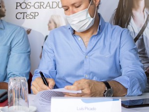 Assinatura de Protocolo com o Clube de Natação de Lisboa 
